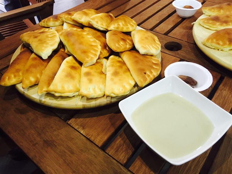 Roti Fatayer dimakan dengan Sup