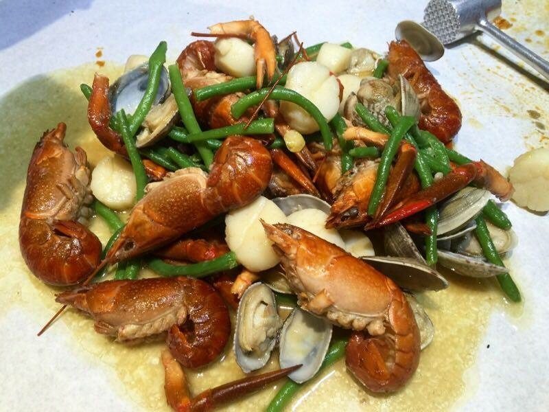 Seafood Bag – Yabbies (Lobster kecil), Scallops (Kekapis), Japanese Hamaguri Clams dan Kacang Panjang. Combo ni.. scallops yang digunakan memang terbaik dari ladang. Marvellous!! – RM175.90