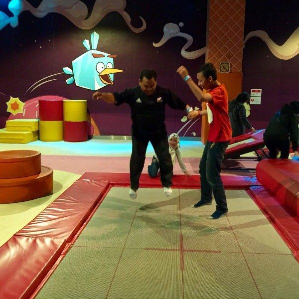 trampoline, antara permainan yang ada kat dalam Angry Birds Activity Park JB